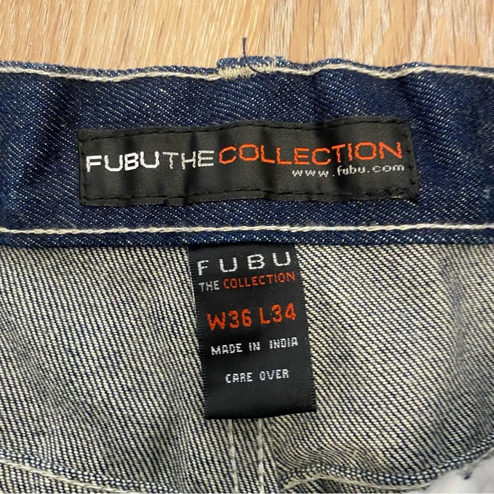 FUBU The Collection Pleated Heavyweight Cargo Denim Jeans 36x34 Y2K Loose Wide - Picture 9 of 9